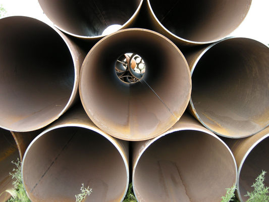 Pipe d'acier soudé à couture droite de construction Q235B d'origine chinoise d'une épaisseur de paroi de 2 à 6 mm et d'un diamètre extérieur de 6 à 150 mm