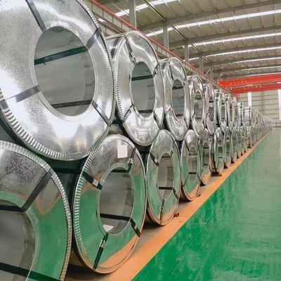 Fournitures légèrement huilées DX51D SGCC SS400 Q235 Q345 0,12-4 mm d'épaisseur en acier galvanisé à chaud avec une tolérance de ± 1%