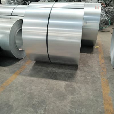 SGCC SPCC DX51D Q195 Q235 Ss400 ASTM JIS Coil de tôle d'acier au carbone galvanisé à froid avec service de traitement de perforation