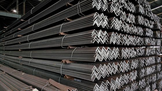 Barre d'angle en acier laminé à chaud de 40x5 mm 6m 12m ASTM A36 Q235 GB 20x4 mm pour le S235JR/S275JR/S355JR dans le Q235/Q345/SS400/ST37-2/ST52
