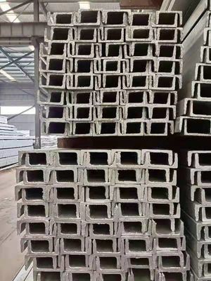 80x40x3mm canaux galvanisés U pour les systèmes de murs de rideau structurels non-alliage et largeur de bride selon vos exigences