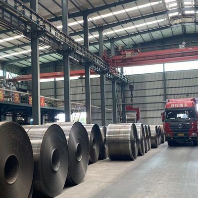 Matériau de construction CRC bobine en fer laminé à froid 0,7 mm d'épaisseur 1000 mm de largeur largeur personnalisable ± 1% Tolérance pour le matériau