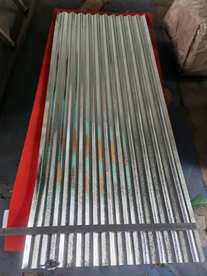 0.1-1.0 mm Épaisseur ASTM Z61-Z90 Plaque ondulée galvanisée à spangle régulier pour solutions de toiture et de murage polyvalentes