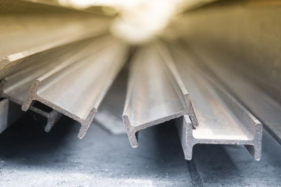 Faisceaux H non alliés galvanisés pour la fabrication personnalisée Q355b Q345 Q235 A36 A572 Faisceau structural Faisceaux H en acier laminés à chaud