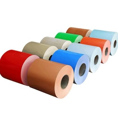 Coils d'acier revêtus de couleur PPGI prépeint 0,4 mm-0,25 mm Épaisseur de tôle de toiture Fabrication avec résistance à la pluie acide et aux UV