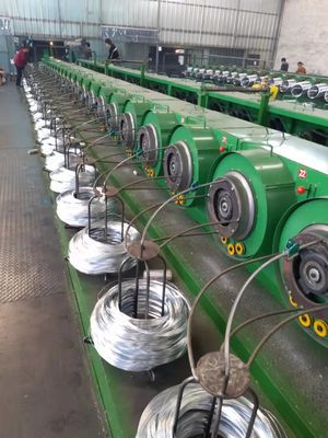 Fil de liaison galvanisé résistant à la corrosion 2,5 mm x 100 m Rouleaux pour la construction Q195 Q235 Zinc galvanisé non allié