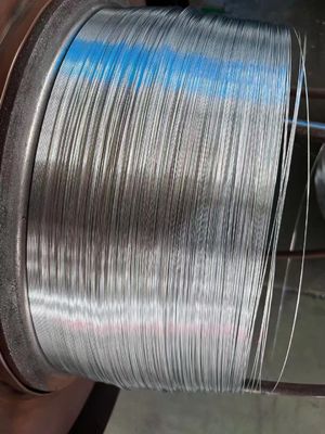 Fil galvanisé de qualité Q195 Q235 Fort et durable 3,5 mm x 300 m Longueur pour les applications à lourde charge
