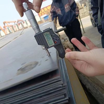 Coil de bande d'acier laminé à chaud en acier au carbone à haute résistance avec longueur et épaisseur personnalisables à un coût abordable