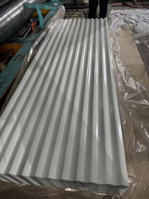 Paquet standard de tôle de toiture PPGIPour l'acier PPGI 665-1100mm largeur ondulée galvanisée fer zinc panneaux de tôle de toiture métallique