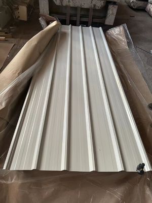 Paquet standard de tôle de toiture PPGIPour l'acier PPGI 665-1100mm largeur ondulée galvanisée fer zinc panneaux de tôle de toiture métallique