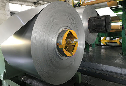 0.5mm 0,8mm 1,2mm épaisseur 1000 1200 1250mm personnalisable 1050 1060 3003 3005 3105 bande de bobine en aluminium est un alliage température T3 T8