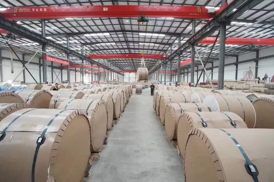 Tolérance ± 1% Service de soudage 1050 1060 3033 3005 3105 5052 5005 Ruloir en tôle d'aluminium pour emballage alimentaire/pharmaceutique