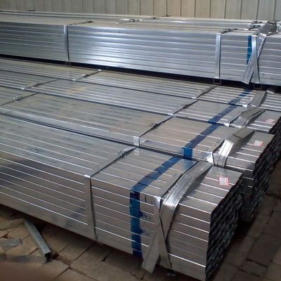 Q235B Q345 ST52 100*100 Tuyaux en acier galvanisé 90 mm GI Tuyaux creux carrés ronds soudés à froid