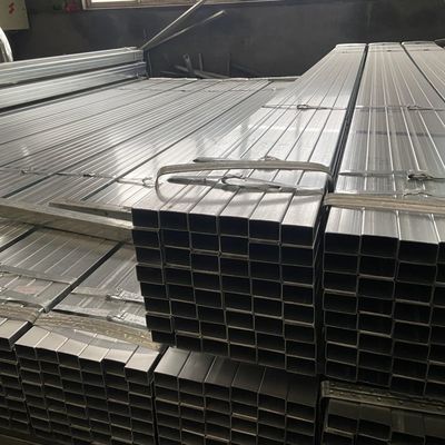 Excellente résistance à la corrosion API Pipe 1.2-2mm Épaisseur 6x6 pouces Pièces d'acier galvanisées carrées avec revêtement en zinc de 0,8 mm