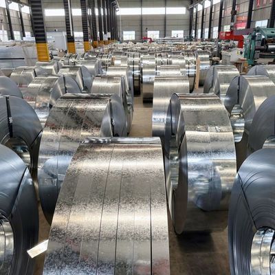 Coil d'acier galvanisé laminé à chaud SGCC CGCC AISI Z275 avec passage de peau et personnalisation