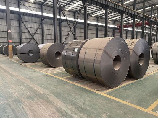 Service de traitement de perforation de bobines d'acier laminées à chaud A36 Q235B d'une épaisseur de 3 mm à 5 mm pour des applications structurelles