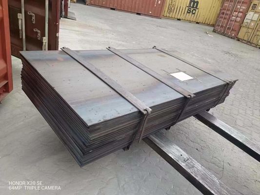 Plaques d'acier au carbone laminées à chaud A36 Ss400 Q235 Q355 Q345 1 mm 2 mm 3 mm d'épaisseur pour le traitement du décoiling