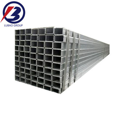 ASTM Gr60 A36 Q235 Q355 1045 Sch40 Forme de section carrée Tubes en acier au carbone laminés à chaud avec protection légèrement huilée
