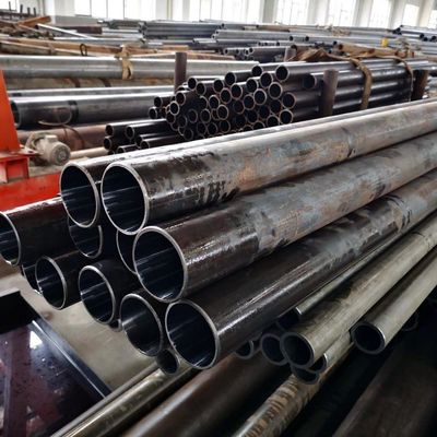 Pipe en acier au carbone sans soudure pour matériaux de construction et ingénierie de la construction Longueur 6,4 M Diamètre extérieur 21,3 1420 m